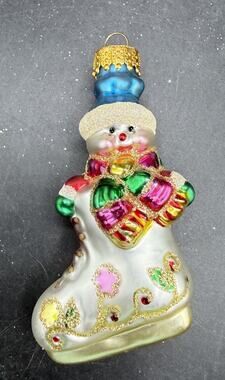 Unique Treasures Snowman Hand Blown and Painted Crafted Glass Ornament -BG1